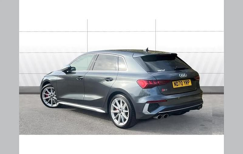 Begagnad Audi S3 Sportback Performance 310 HK (228 kW) 2021 Grå Halvkombi