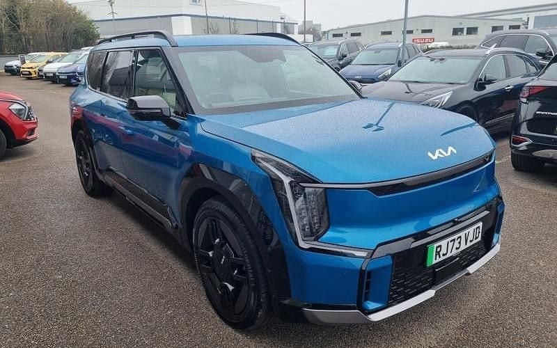 Used 2025 Kia EV9 2 SUV | £53,995 (Super price) - Image 1/4
