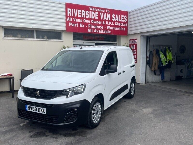 White Used 2020 Peugeot Partner Van | £7,995 (Super price) - Image 1/4