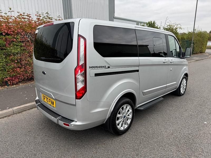 Used Ford Tourneo Titanium 130 HP (95 kW) 2020 Silver MPV