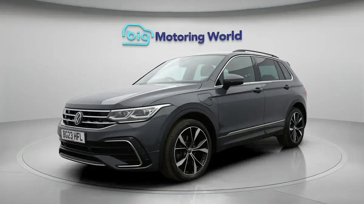 Used VW Tiguan R-line 242 HP (177 kW) 2023 SUV