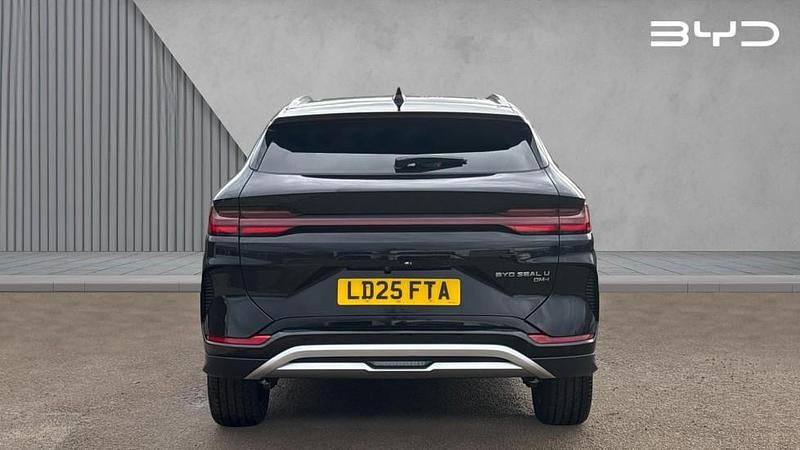 Used BYD Seal U Comfort 218 HP (160 kW) 2025 Black SUV