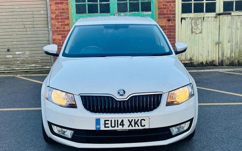 Used Skoda Octavia Elegance 140 HP (102 kW) 2015 Hatchback