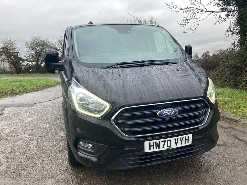 Used Ford Transit Custom Limited 130 HP (95 kW) 2021 Black Van