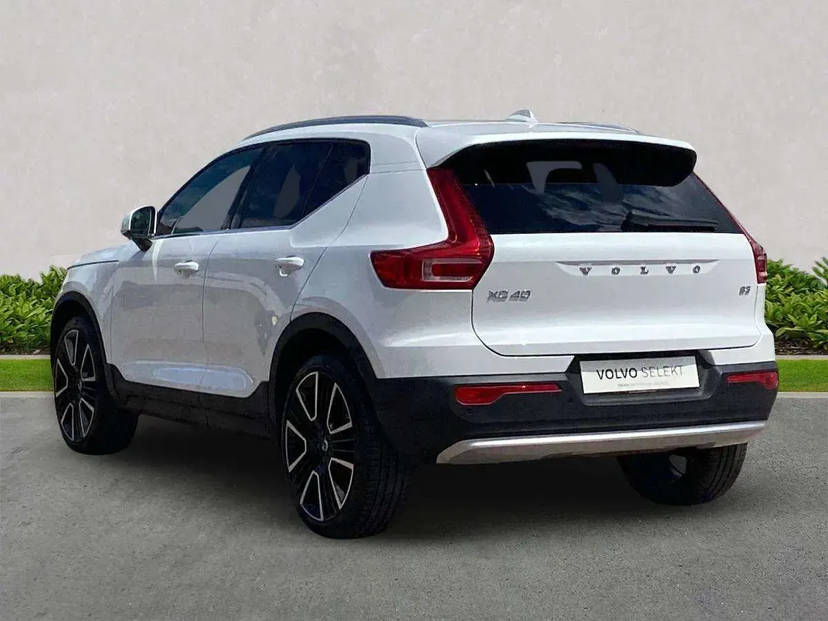 Used Volvo XC40 Ultra 163 HP (119 kW) 2025 White SUV