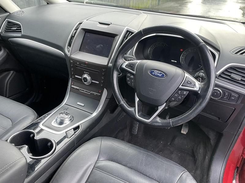 Used Ford Galaxy Titanium 150 HP (110 kW) 2020 Red MPV