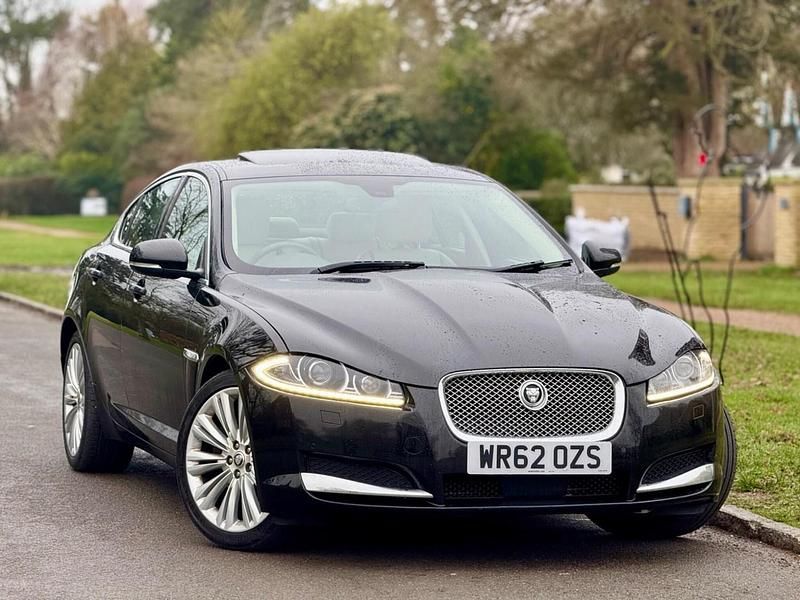 Used Jaguar XF Portfolio 200 HP (147 kW) 2012 Black Sedan