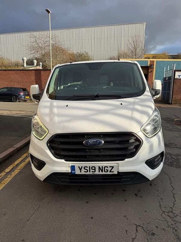 Used Ford Transit Custom Trend 130 HP (95 kW) 2019 White Van