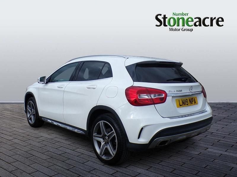 Used Mercedes GLA200 AMG line 156 HP (114 kW) 2019 White SUV