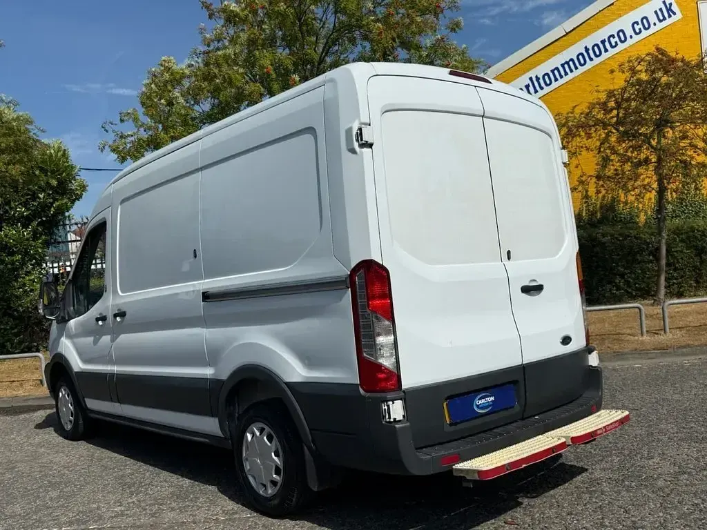 Used Ford Transit 130 HP (95 kW) 2019 White Van