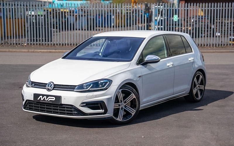 Begagnad VW Golf VII R 310 HK (228 kW) 2018 Halvkombi