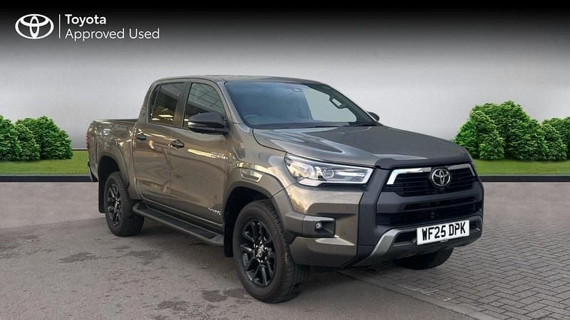 Titan bronze New 2025 Toyota HiLux Pickup | £36,990 - Image 1/4