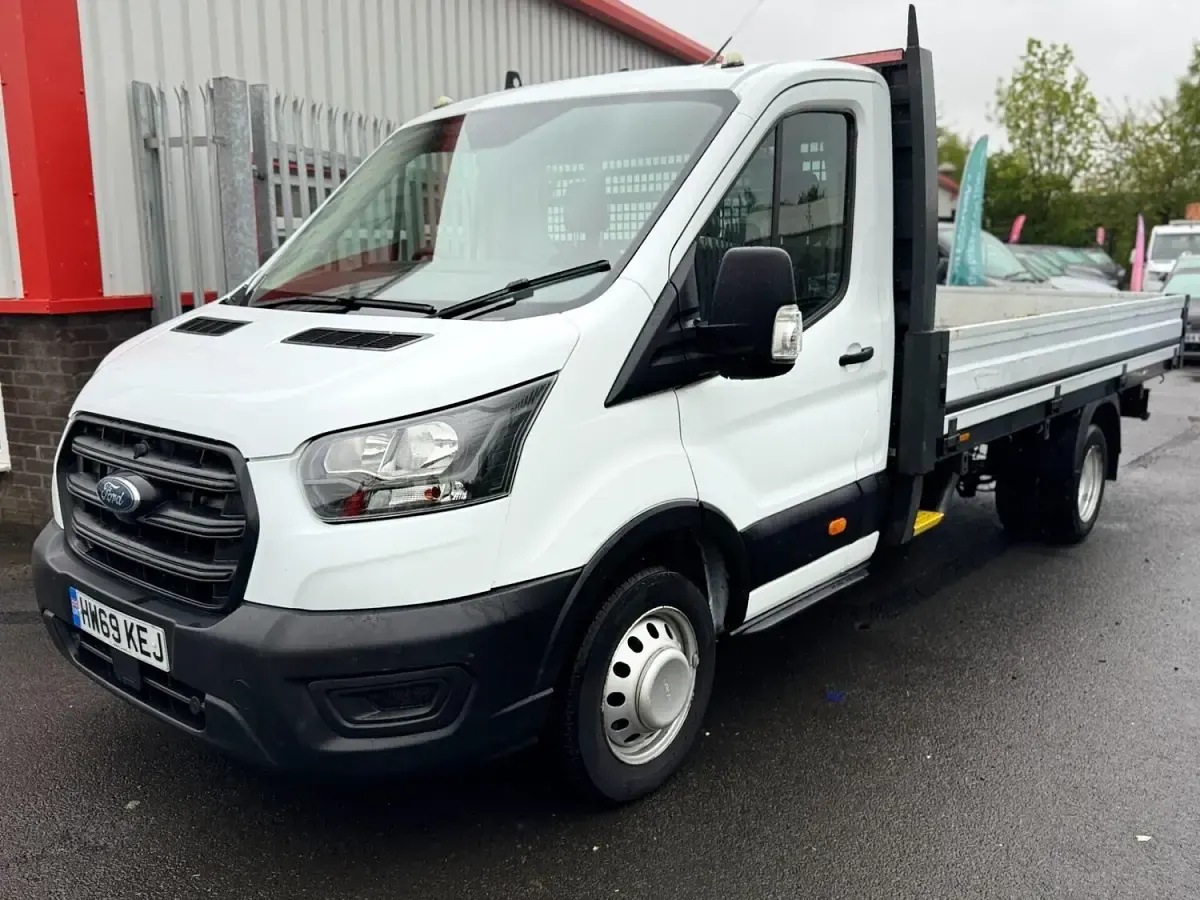Used Ford Transit 130 HP (95 kW) 2019 White Cabriolet