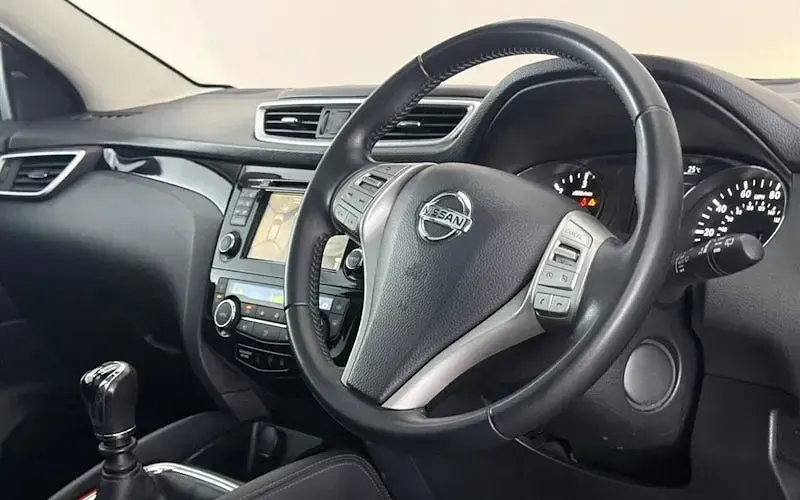 Used Nissan Qashqai Tekna 110 HP (80 kW) 2016 Black SUV
