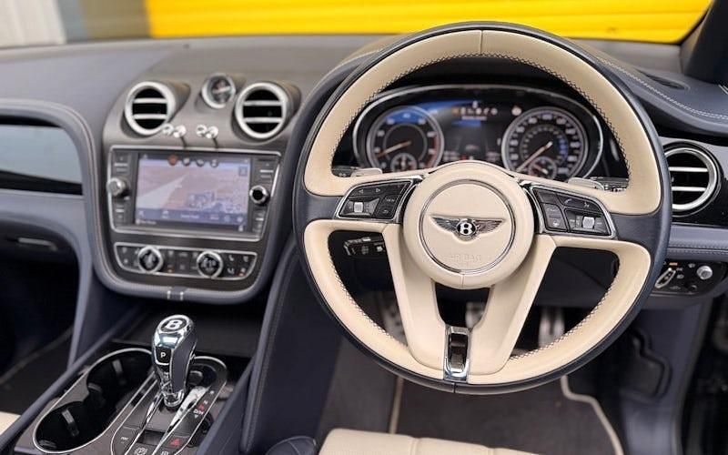 Used Bentley Bentayga 608 HP (447 kW) 2018 SUV