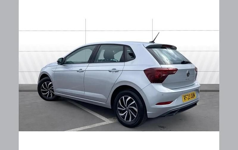 Used VW Polo Life 95 HP (69 kW) 2023 Silver Hatchback