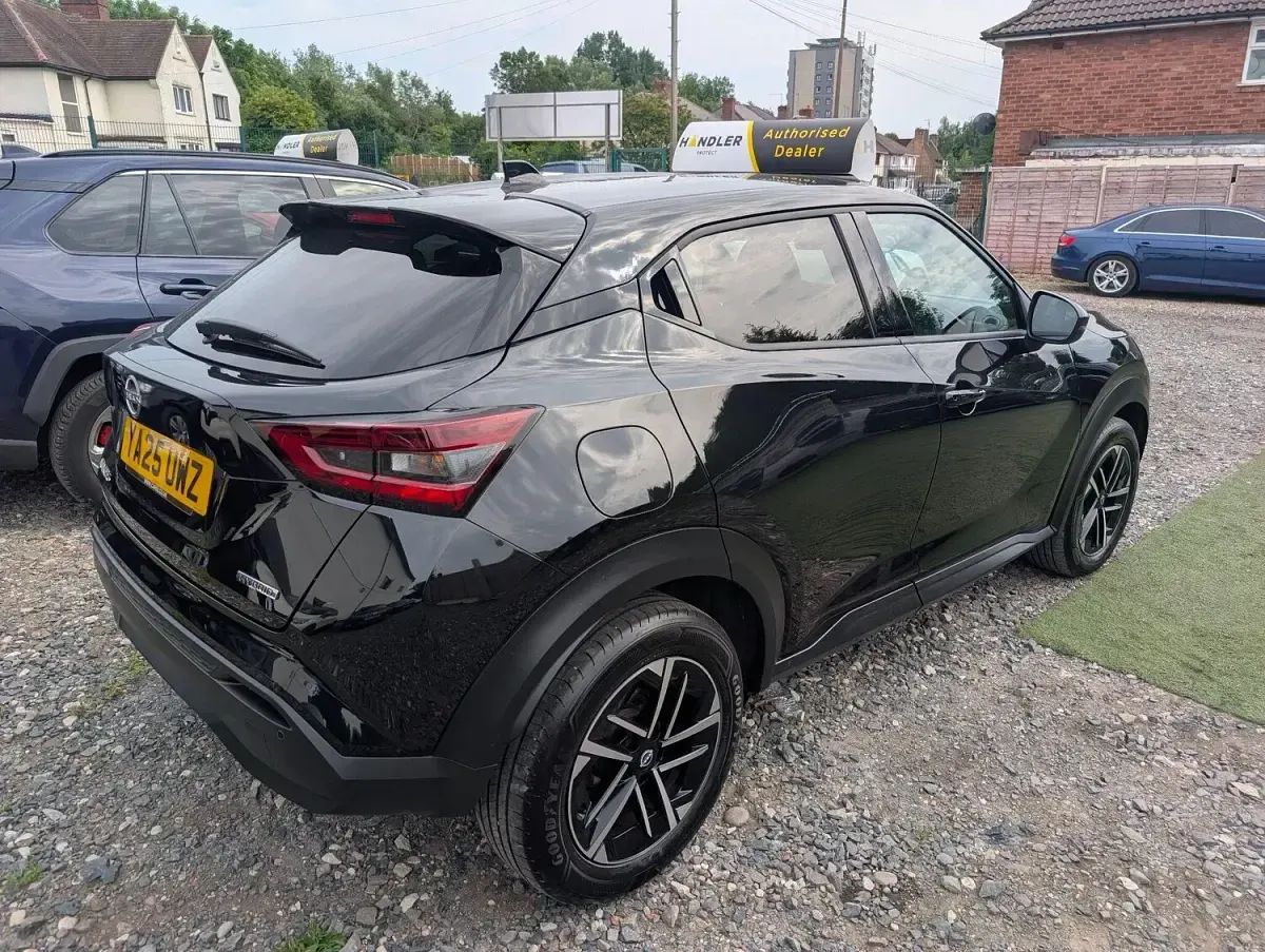 Used Nissan Juke N-Connecta 143 HP (105 kW) 2025 Black SUV