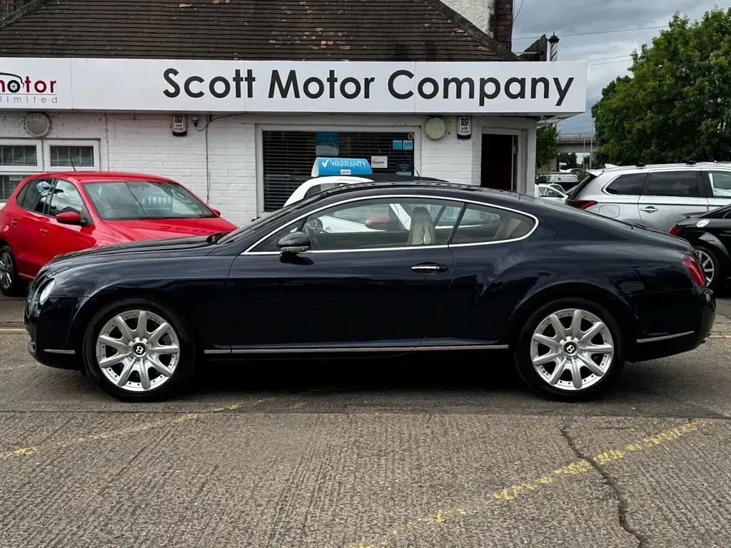 Used Bentley Continental 552 HP (405 kW) 2006 Blue Coupe
