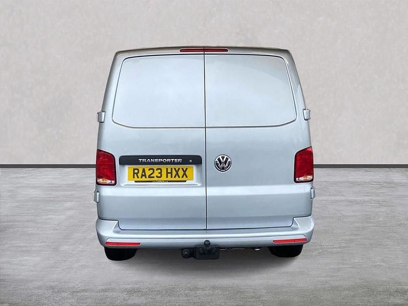Usado VW Transporter Highline 2023 Prateado Van