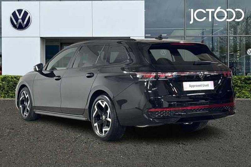 Used VW Passat 150 HP (110 kW) 2025 Estate
