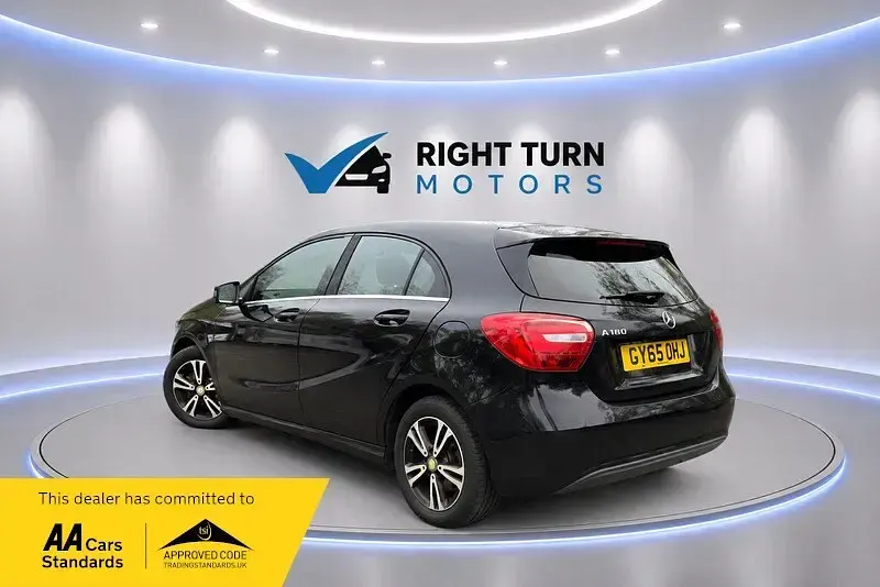 Used Mercedes A180 SE 122 HP (89 kW) 2015 Black Hatchback