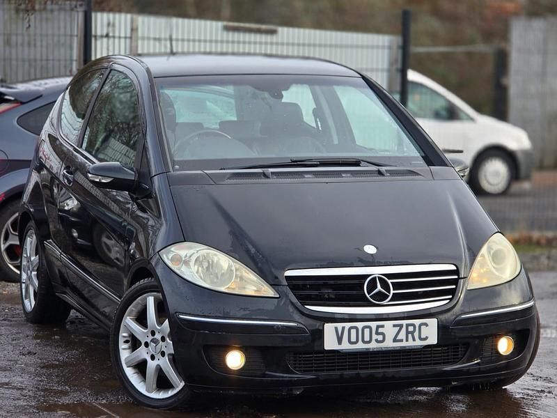 Black Used 2005 Mercedes A200 Avantgarde Hatchback | £1,795 (Fair price) - Image 1/4