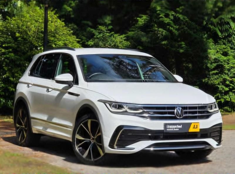 White Used 2021 VW Tiguan R-line SUV | £24,450 (Fair price) - Image 1/4
