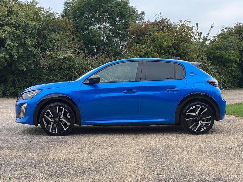Second-hand Peugeot e-208 GTi 114 kW (156 CP) 2025 Albastru Hatchback