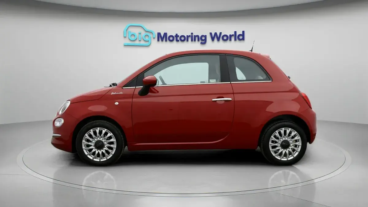 Used Fiat 500 Dolcevita 70 HP (51 kW) 2022 Red Hatchback