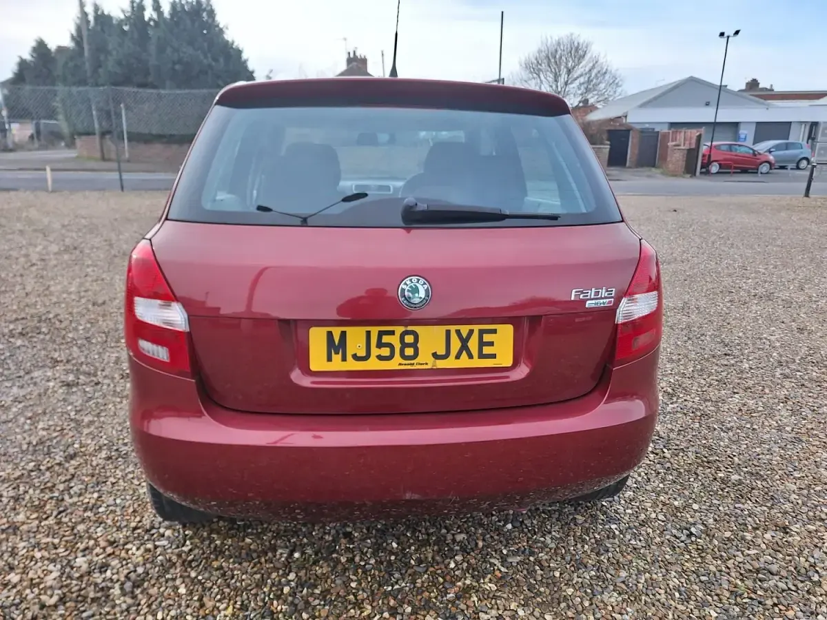 Usado Skoda Fabia 2008 Vermelho Citadino