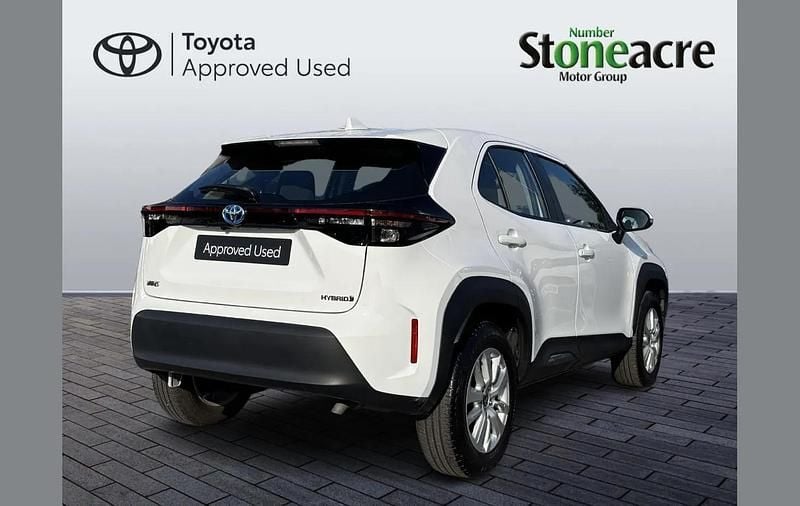 Used Toyota Yaris Cross 113 HP (83 kW) 2024 White SUV