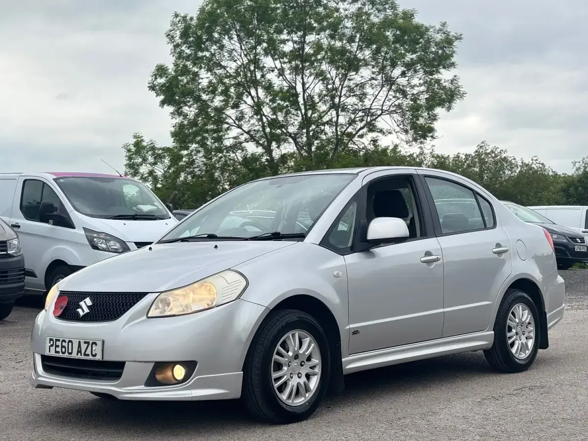Used Suzuki SX4 GLX 2010 Silver Sedan