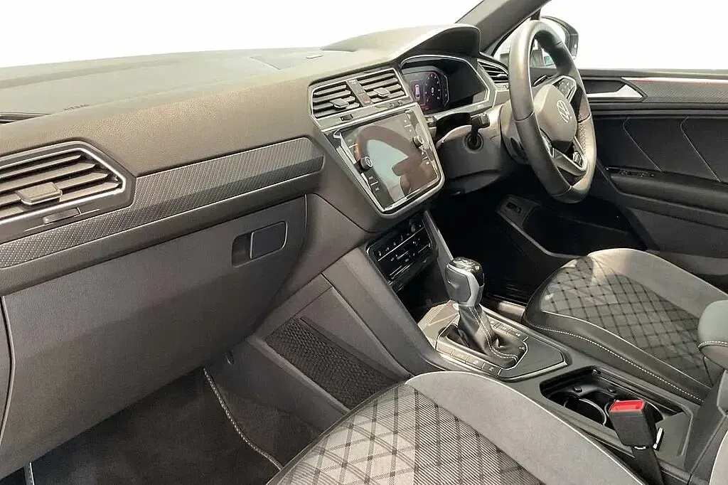 Used VW Tiguan 148 HP (108 kW) 2025 SUV