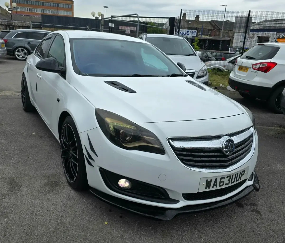 Usado Vauxhall Insignia SRi 140 CV (102 kW) 2014 Blanco Utilitario