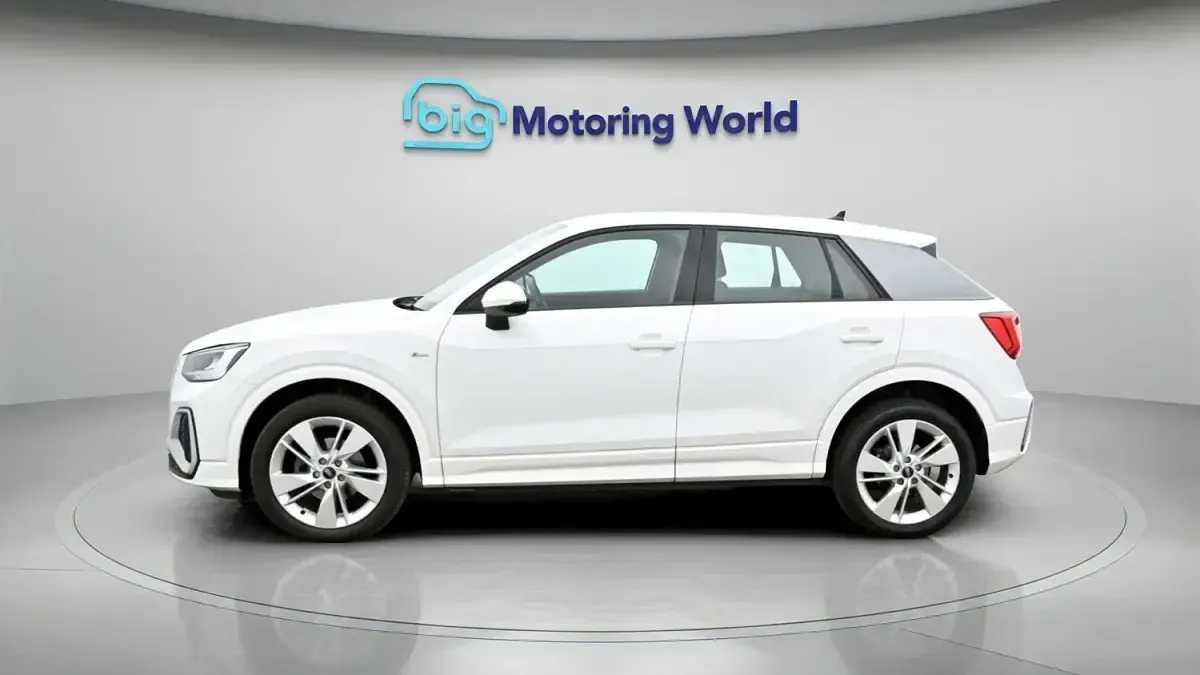 Used Audi Q2 S-Line 148 HP (108 kW) 2022 White SUV