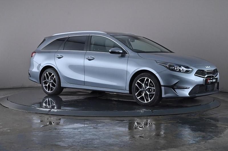 Silver Used 2022 Kia Ceed 3 Estate | £17,990 (Fair price) - Image 1/4