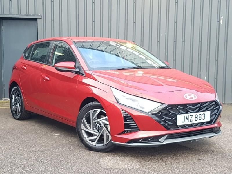 New Hyundai i20 Advanced 100 HP (73 kW) 2025 Red Hatchback