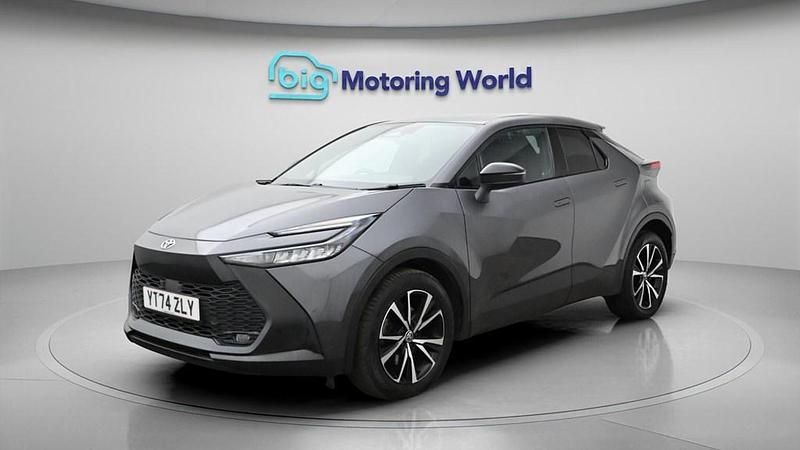 Second-hand Toyota C-HR Design 223 CP (164 kW) 2024 Gri SUV