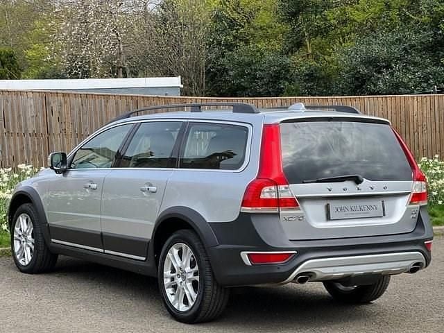 Usado Volvo XC70 SE Lux 215 HP (158 kW) 2013 Prateado SUV