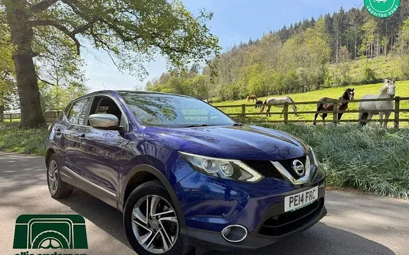 Used Nissan Qashqai Acenta Premium 110 HP (80 kW) 2015 SUV