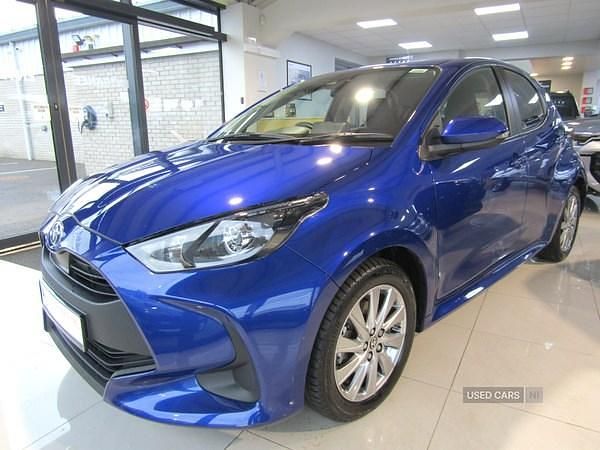 Blue Used 2023 Toyota Yaris Hybrid Hatchback | £16,995 (Good price) - Image 1/4