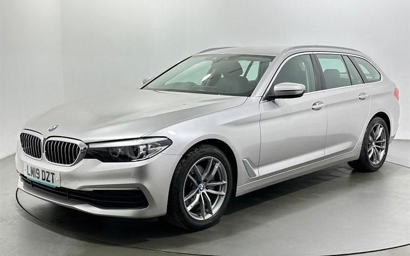 Used BMW 520 190 HP (139 kW) 2019 Silver Estate