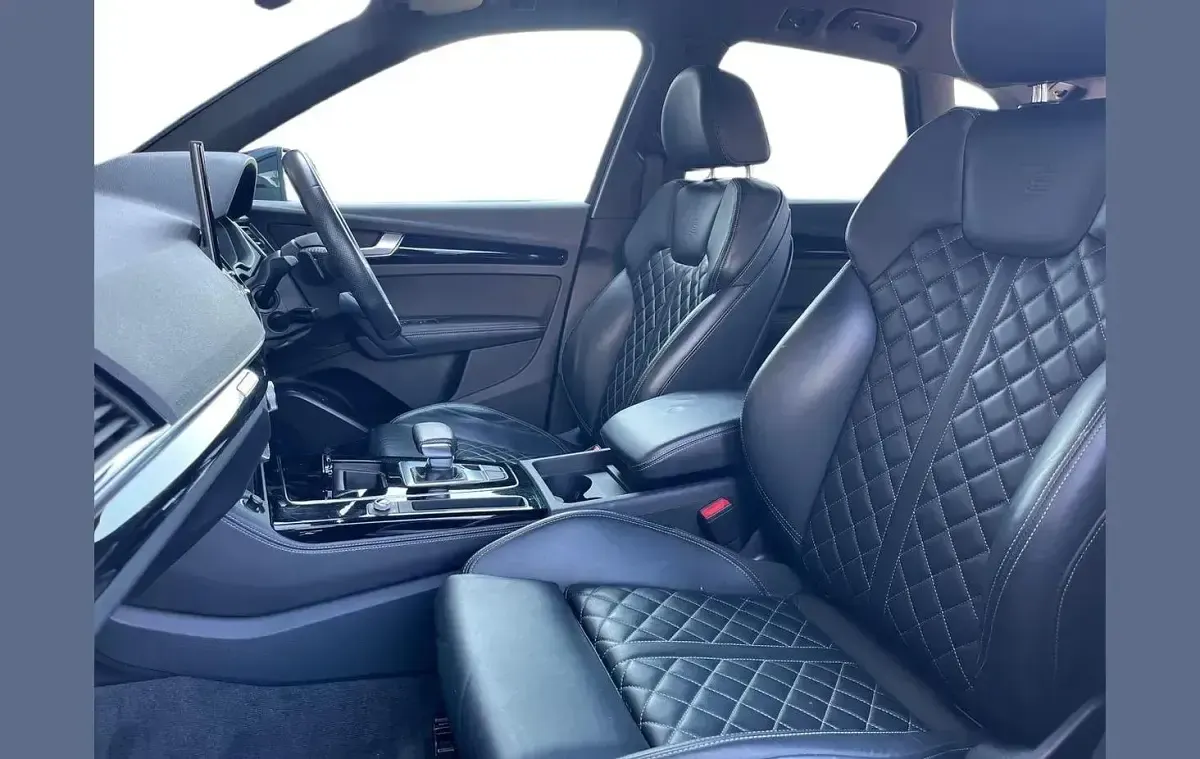 Used Audi Q5 Comfort 200 HP (147 kW) 2023 Blue SUV