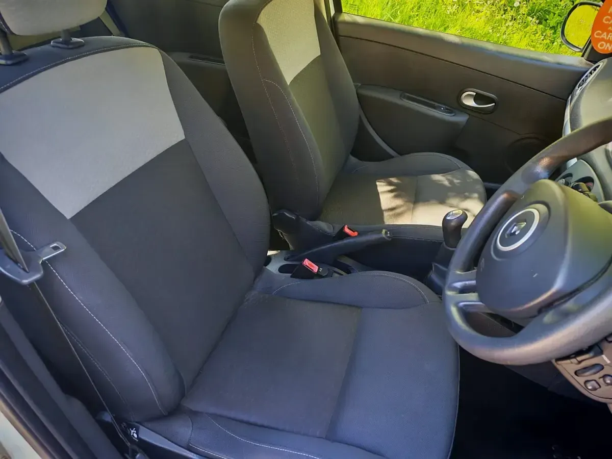 Usado Renault Clio II Expression 2009 Branco Citadino