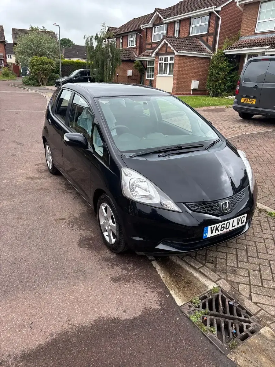 Used Honda Jazz ES 100 HP (73 kW) 2010 Black Hatchback