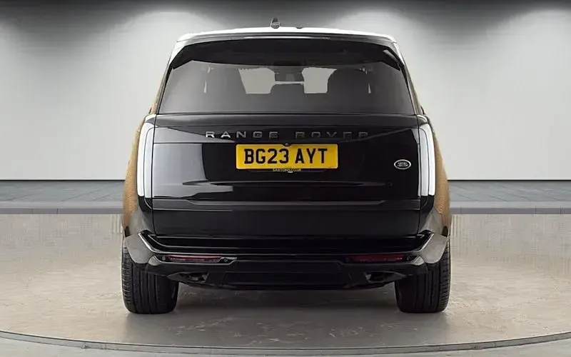 Second-hand Land Rover Range Rover HSE 441 CP (324 kW) 2023 Negru SUV
