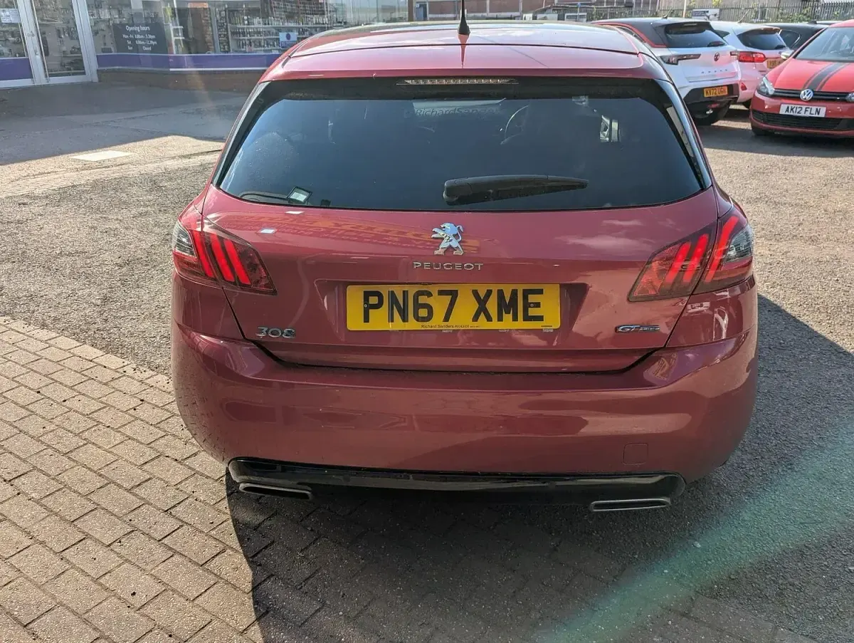 Used Peugeot 308 GT-line 2017 Red Hatchback