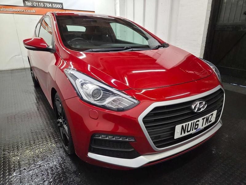 Used Hyundai i30 Turbo 2016 Red Hatchback