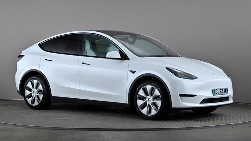 White Used 2022 Tesla Model Y Long Range SUV | £23,988 (Good price) - Image 1/3