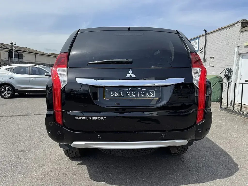 Used Mitsubishi Shogun 181 HP (133 kW) 2021 Black SUV